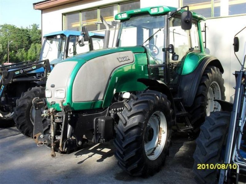 Valtra M120 Traktor - technikboerse.com