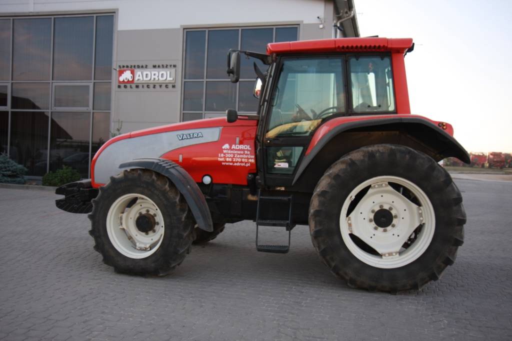 Valtra T120 Gebrauchte Traktoren gebraucht kaufen und verkaufen bei ...