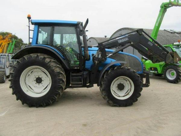 2007 VALTRA T121 Tractors in Shaftsbury | Auto Trader Farm