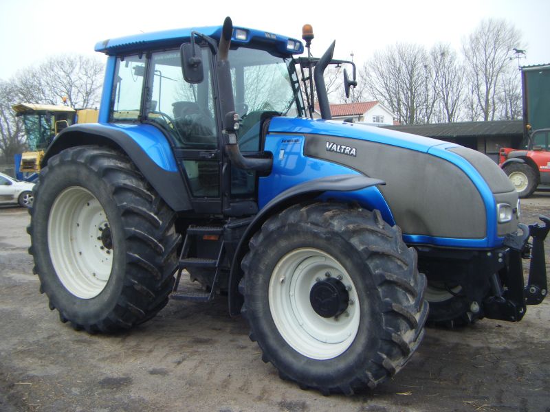 VALTRA T190 :: Recently Sold :: Browns Agricultural Machinery