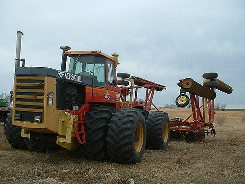 1150 Versatile Tractor | Flickr - Photo Sharing!