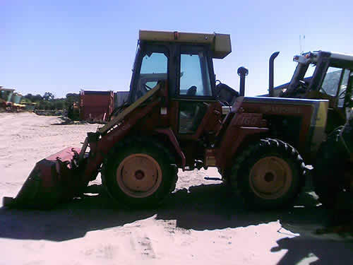 Salvaged Versatile 160 tractor for used parts - EQ-23226