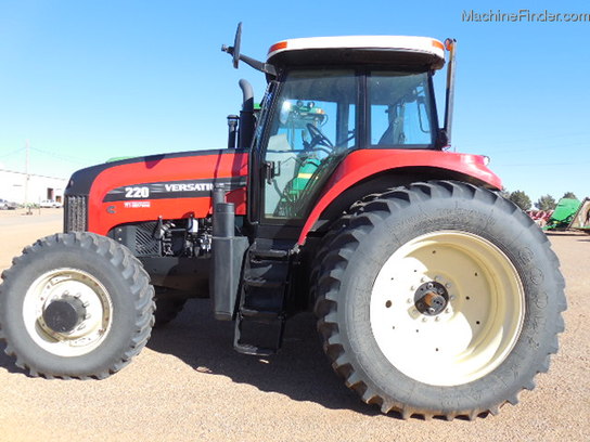 Versatile 220 Tractors - Row Crop (+100hp) - John Deere MachineFinder