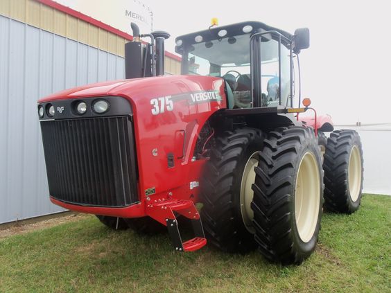 Versatile 375 4WD tractor | Versatile tractors & equipment | Pinterest ...