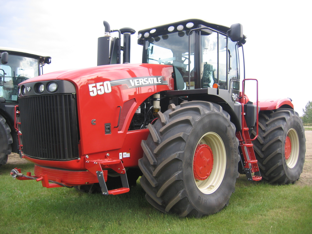 Versatile 550 Tractor SOLD!!