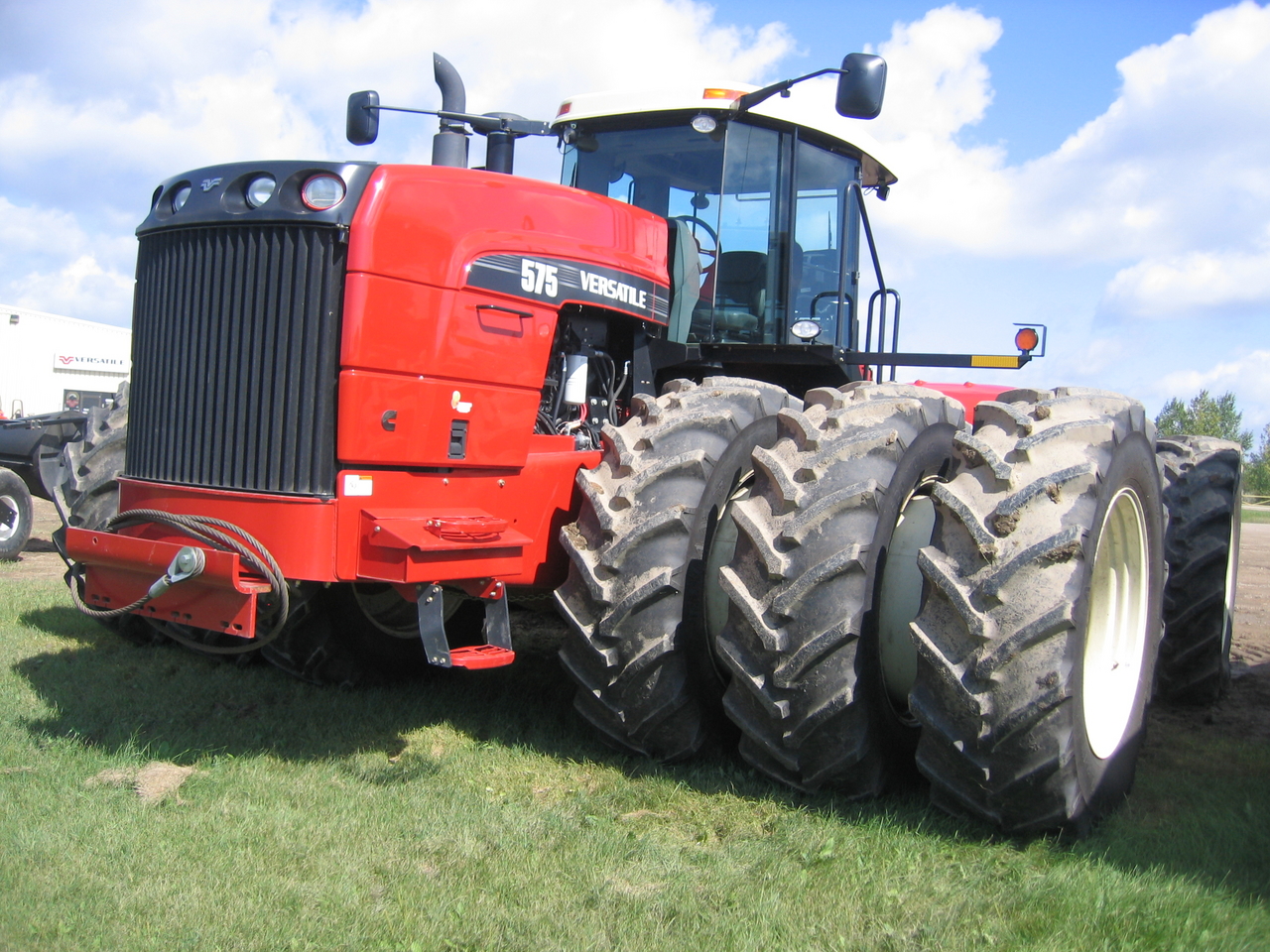 Versatile 575 Tracteur