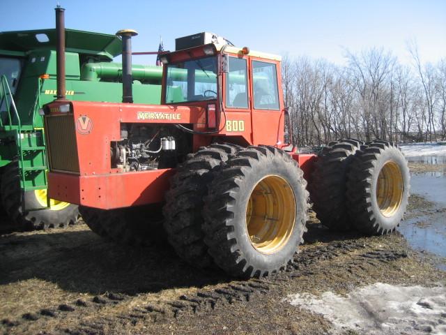 Versatile 800, Versatile Model 800 tractor with 0 hrs on rods and ...