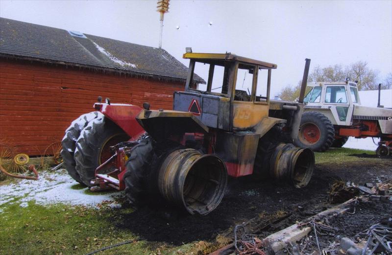 Barga.ca: 1978 Versatile 855 Tractor