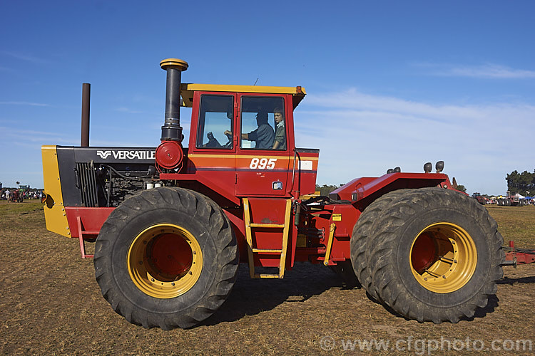895 Versatile Tractor Related Keywords & Suggestions - 895 Versatile ...