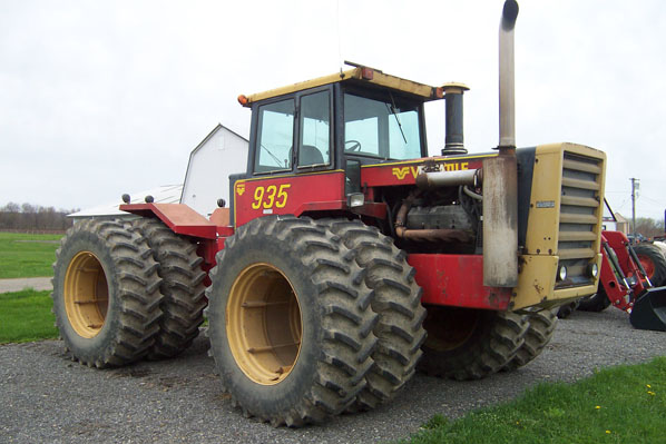 Used Tractor Versatile 935 for sale