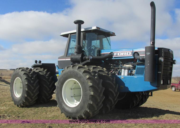 E5441.JPG - 1993 Ford 946 Versatile 4WD tractor, 8,774 hours on meter ...
