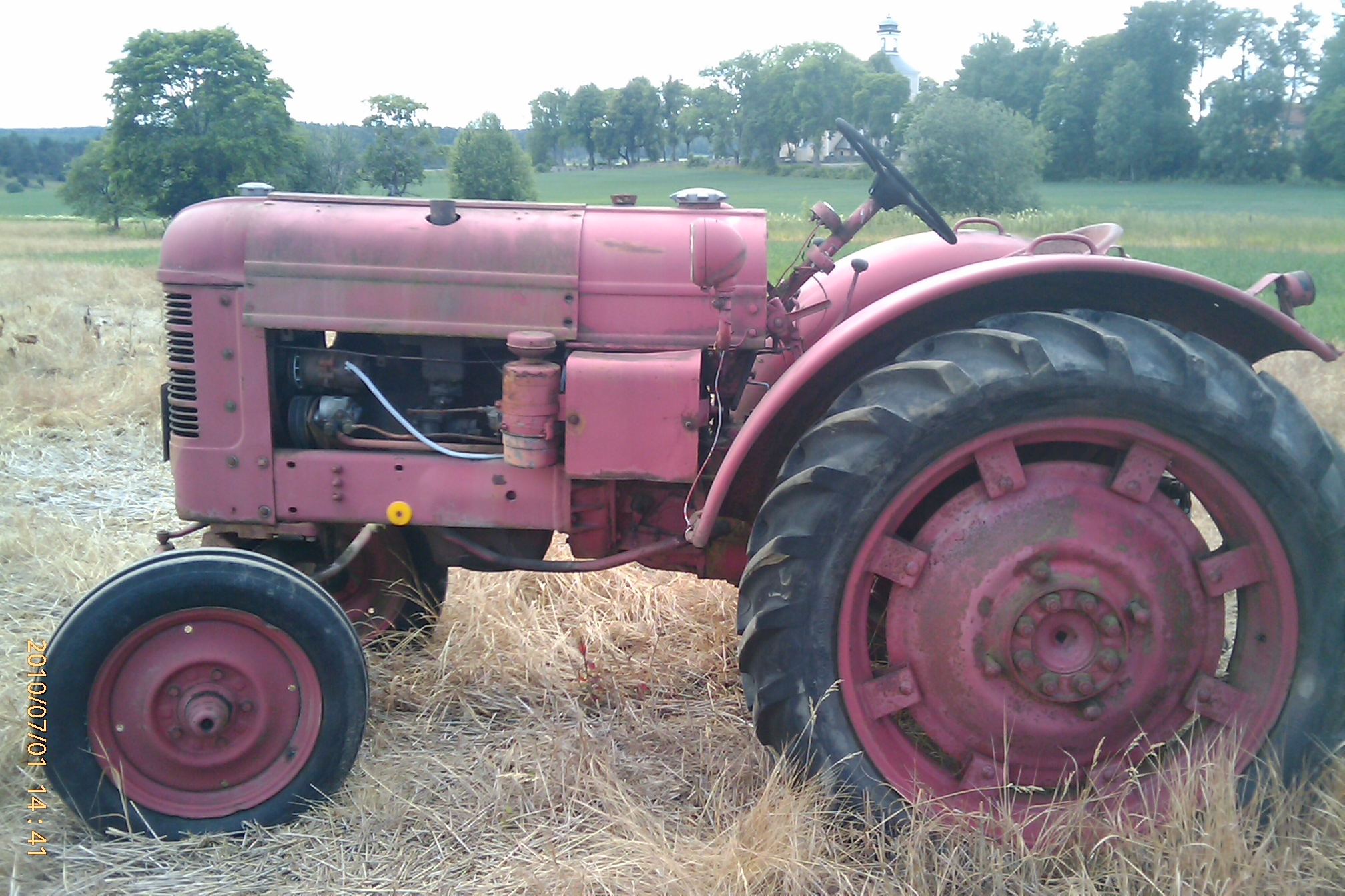 Traktorn köptes på auktion den 24 juli 2010 på traktordagen i ...