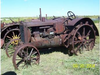 Wallis 20-30 Antique Steel Wheel Farm Tractor - TractorShed.com
