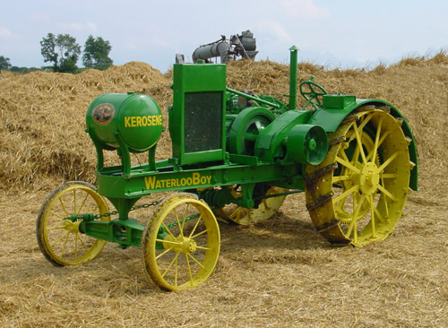 We see Glen's Waterloo Boy at the Almelund Threshing Show in early ...