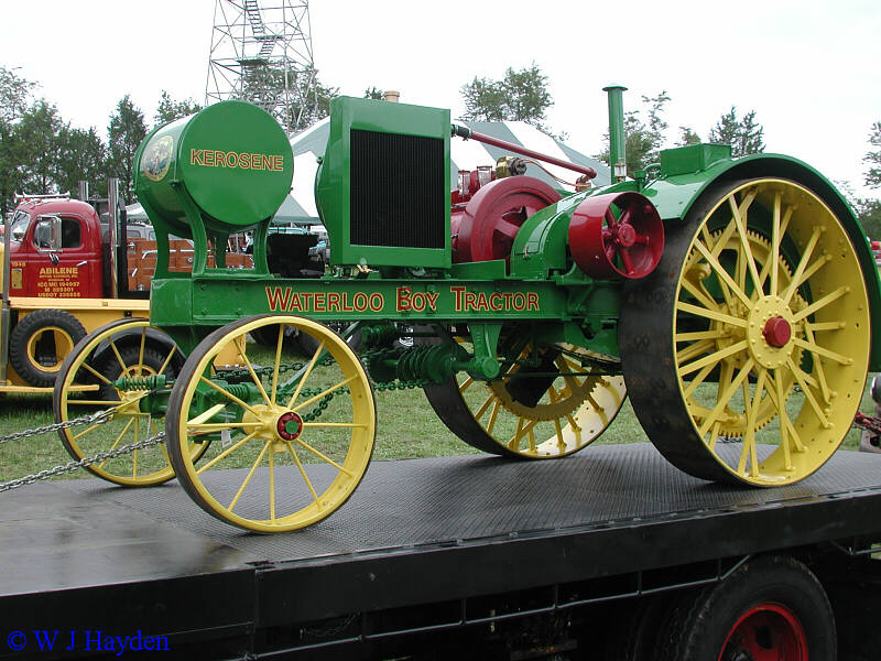 John deere waterloo boy. Photos and comments. www.picautos.com
