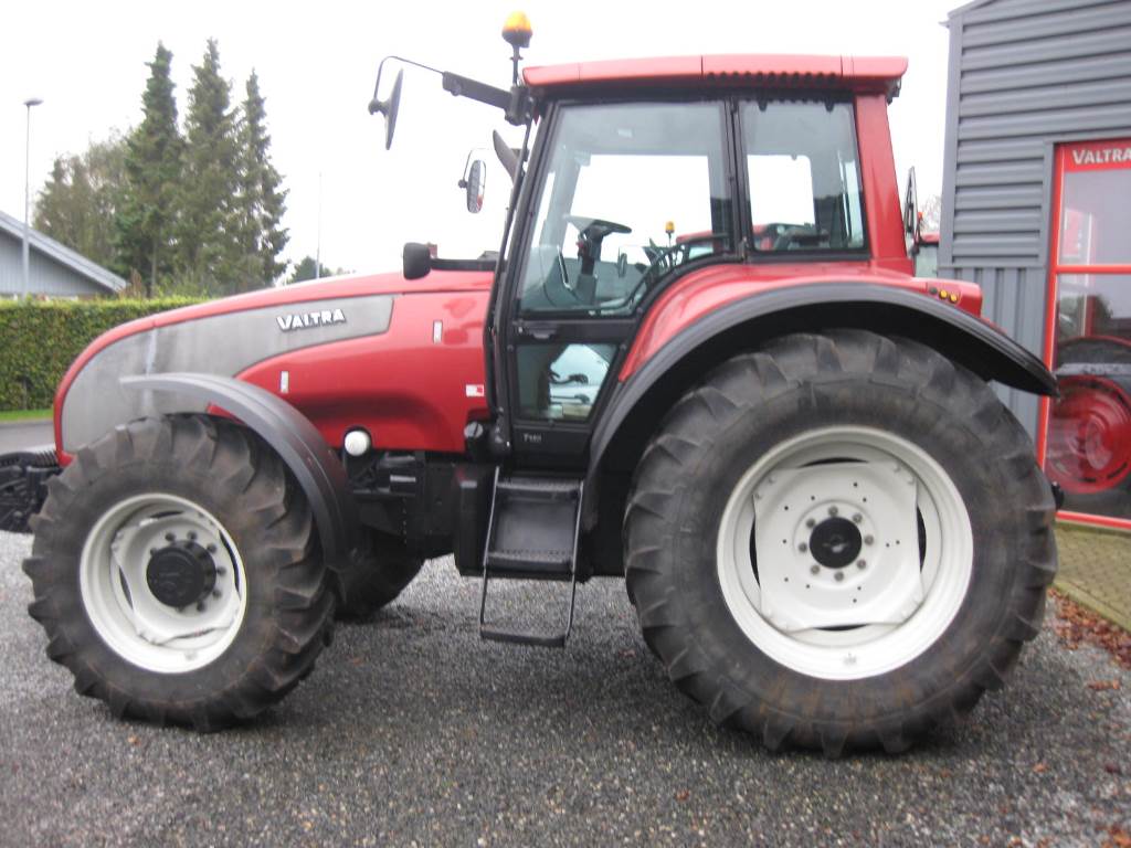 Used Valtra T150 tractors Year: 2004 Price: $42,436 for sale - Mascus ...