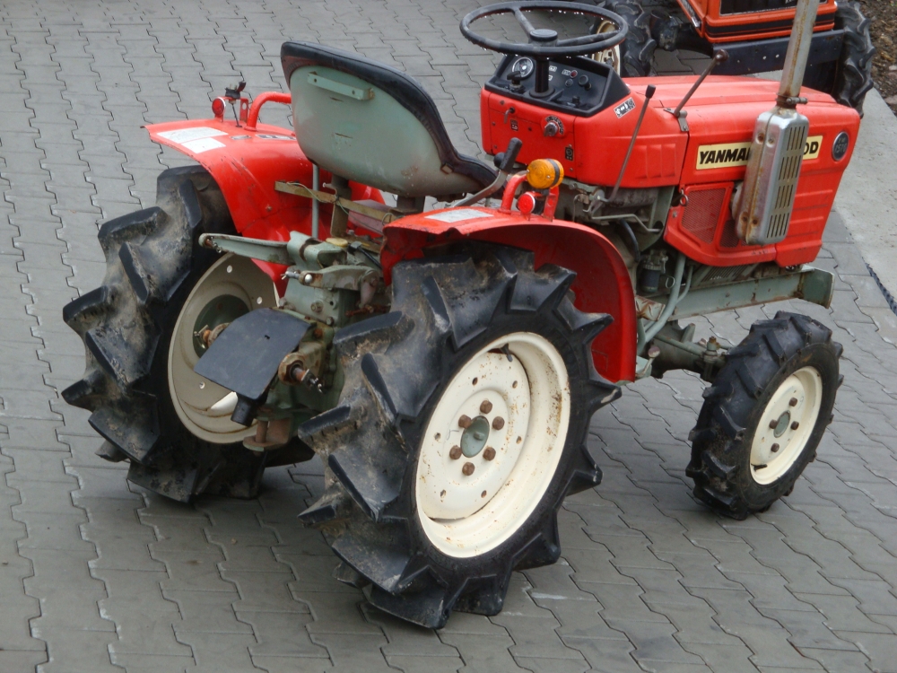 Malotraktor YANMAR YM1510 | Traktory a japonské malotraktory