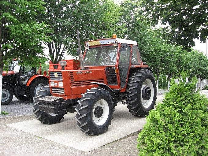 ... tim o nama kontakt početna mehanizacija traktori yto 1204 yto 1204
