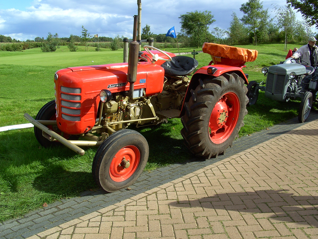 Zetor 2011, a tractor from Czechoslovakia | David van Mill | Flickr
