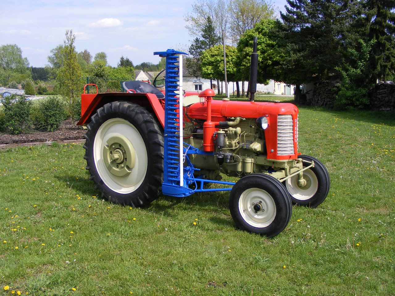 Zetor 25 K s boční kosou :: Naše traktory