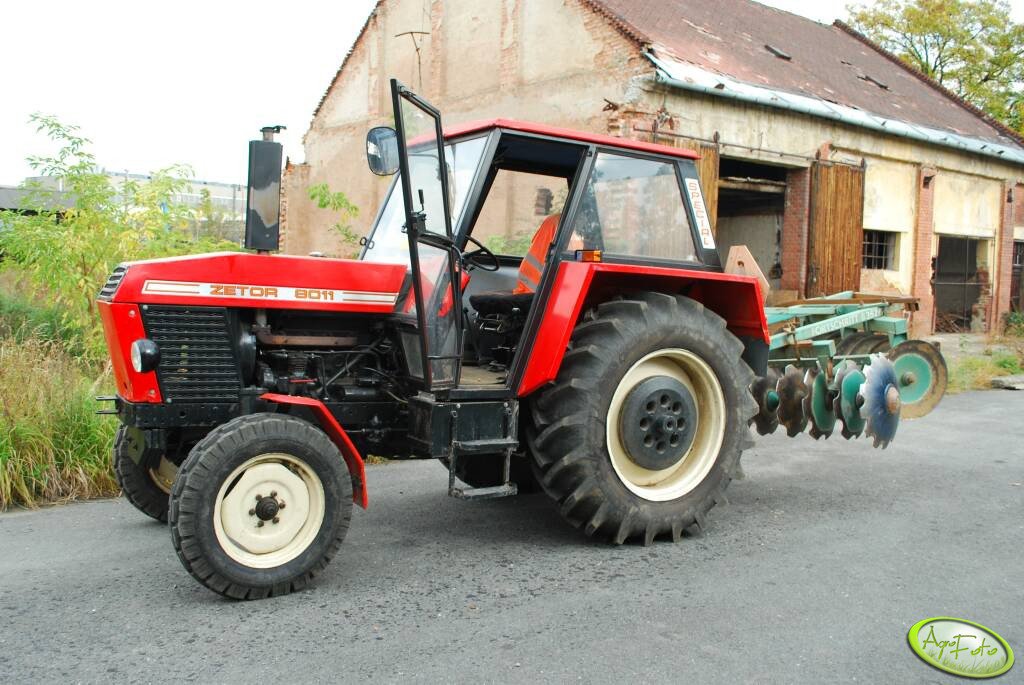 Foto traktor Zetor 8011 + brona talerzowa Forschritt B 352/2 #175017