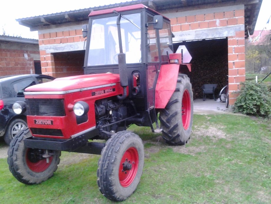 Prodajem traktor ZETOR - 5711 moze i zamjena