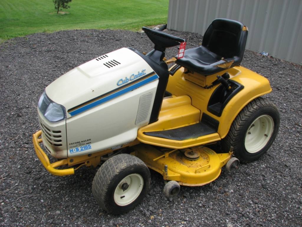 Cub Cadet HDS 2185 Lawn Tractor