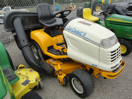 2003 Cub Cadet 3235 Lawn & Garden and Commercial Mowing - John Deere ...