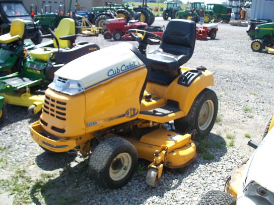 Cub Cadet 3240 Lawn & Garden and Commercial Mowing - John Deere ...