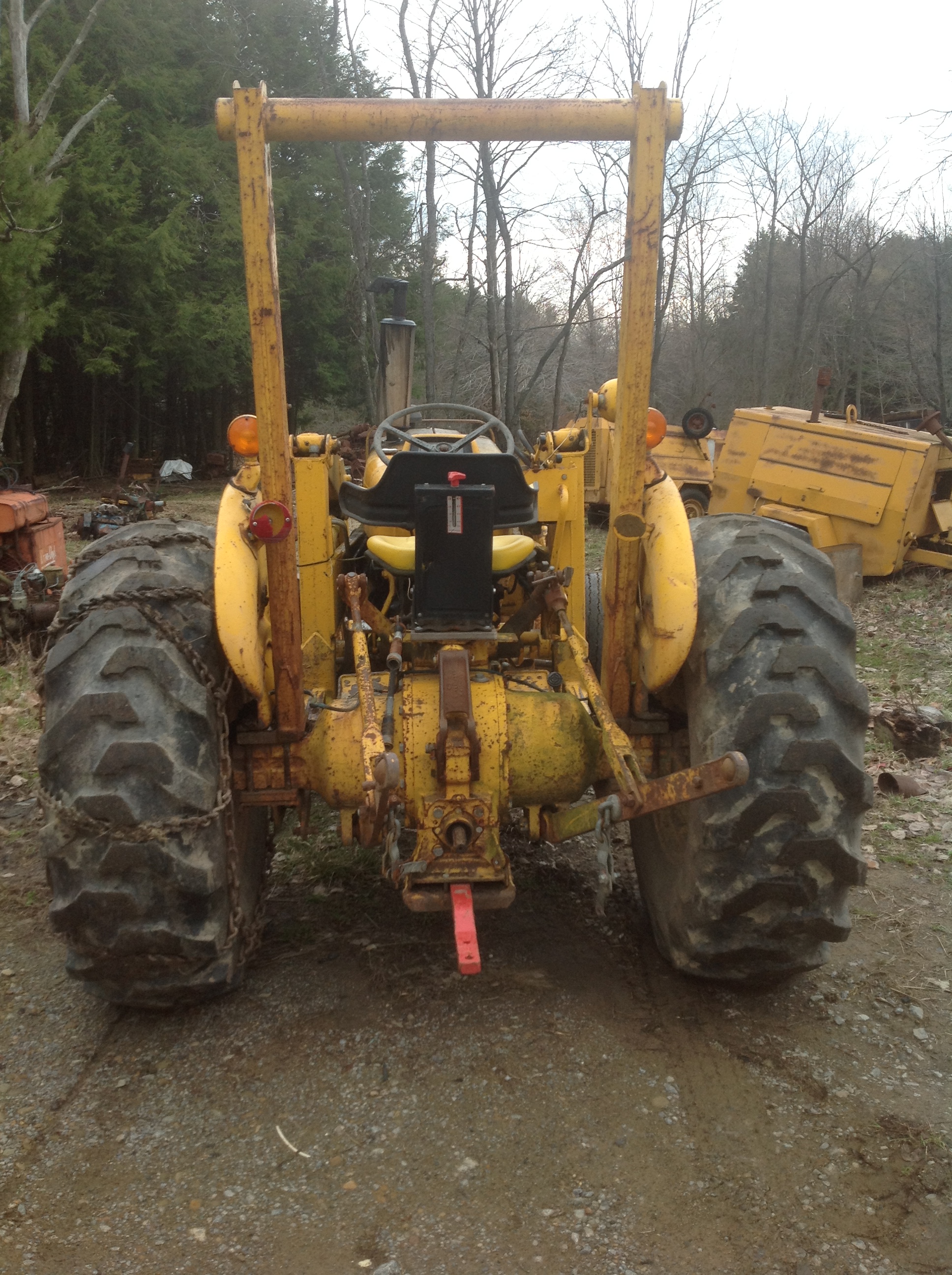 Ford model 515 industrial tractor with loader, diesel engines-smokes ...