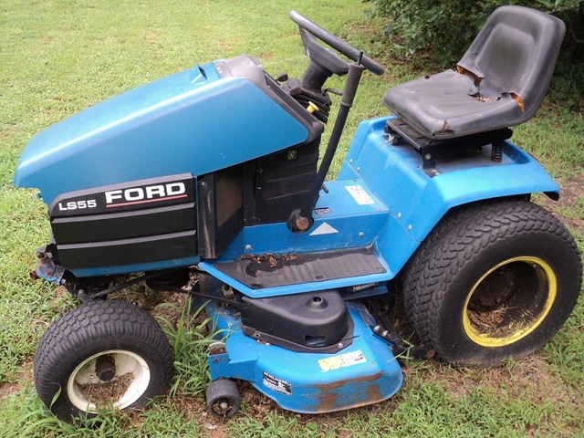 Ford LS55 Lawn Tractor with 42