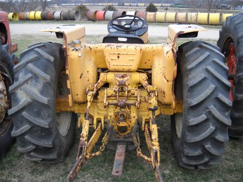 Salvaged International 2500 tractor for used parts | EQ-15496 | All ...