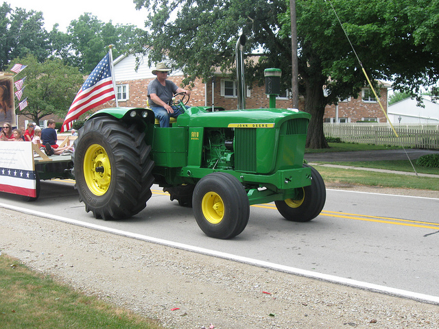IL - Old John Deere 5010 Diesel Tractor | Flickr - Photo Sharing!