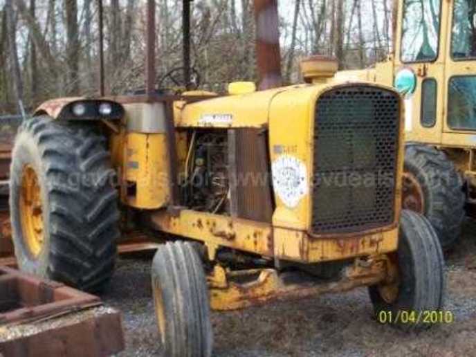 John Deer 700 Industrial Tractor - John Deere