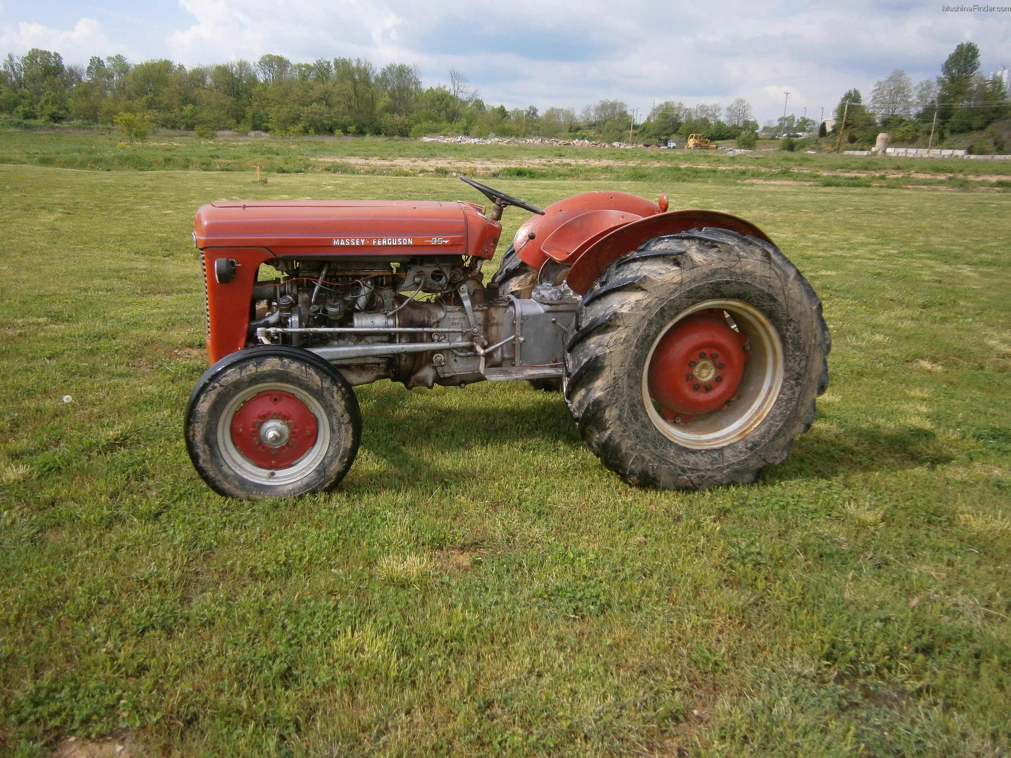 Massey - Ferguson TO-35 Tractors - Utility (40-100hp) - John Deere ...