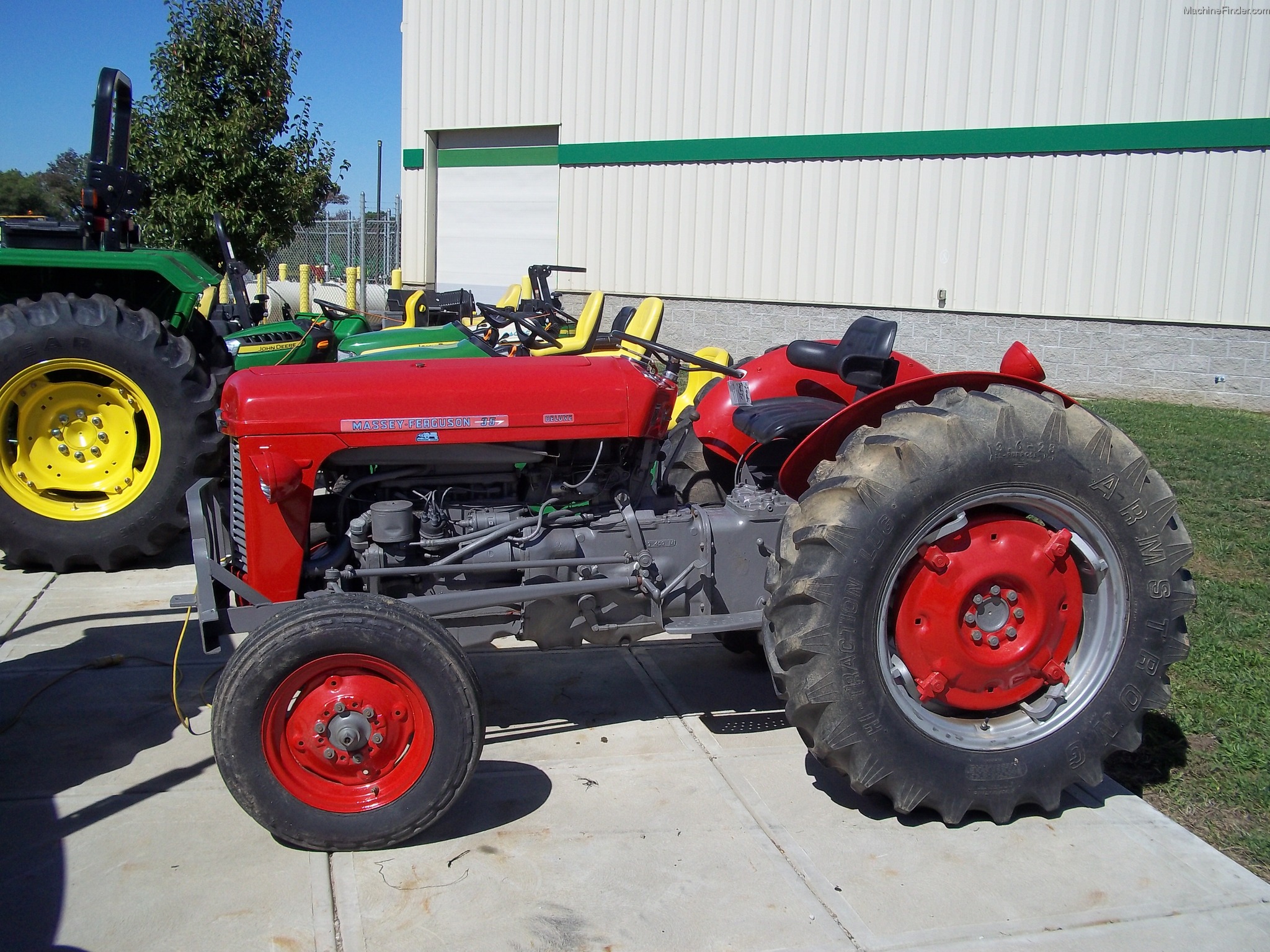 Massey - Ferguson 35 DELUXE Tractors - Utility (40-100hp) - John Deere ...