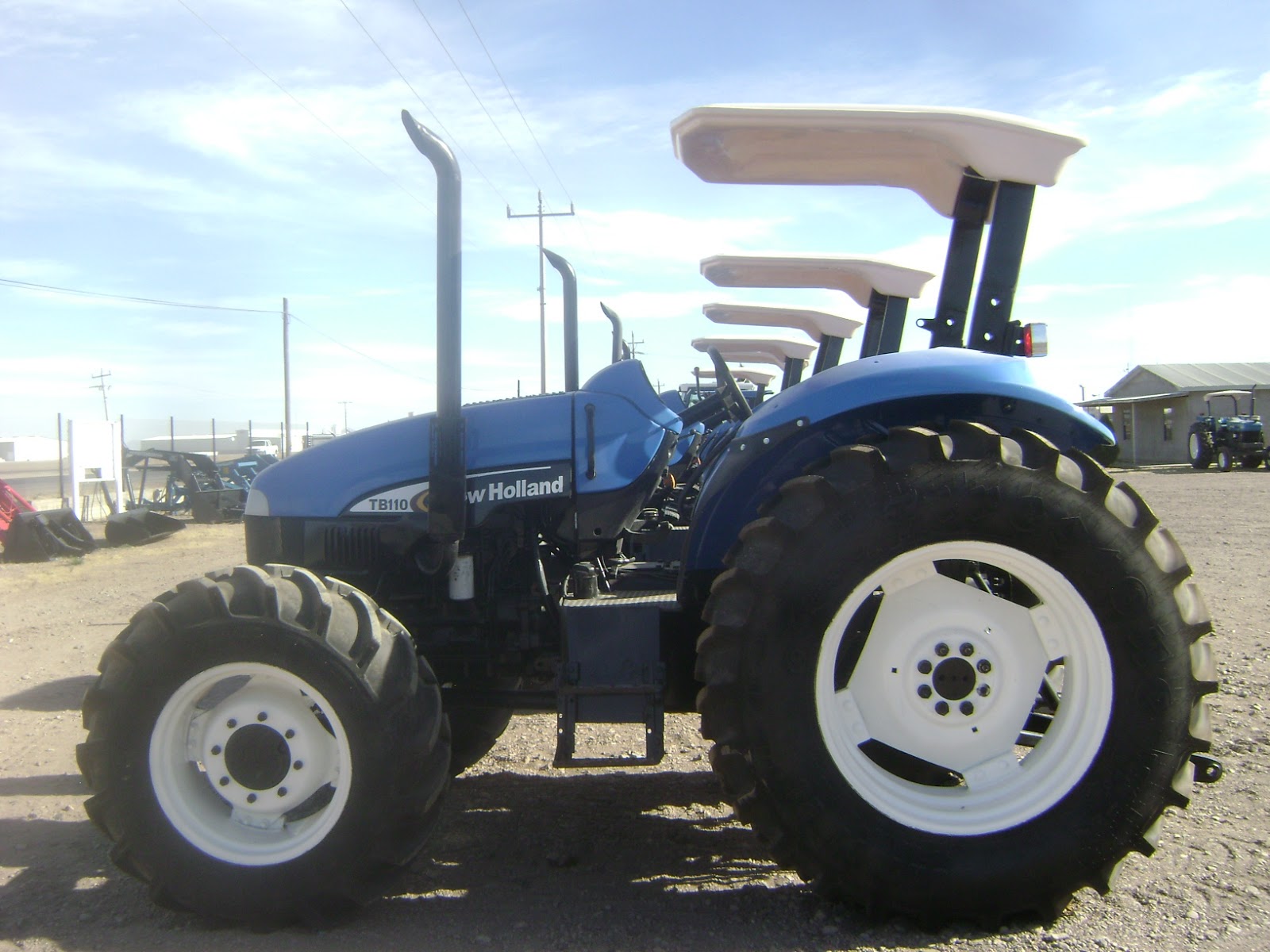 MAQUINARIA AGRICOLA INDUSTRIAL: Tractor New Holland TB110 2005 4x4 $ ...