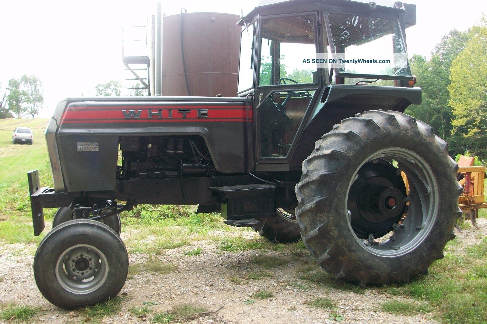 ... to enlarge category heavy equipment tractors uploaded by le o n a on