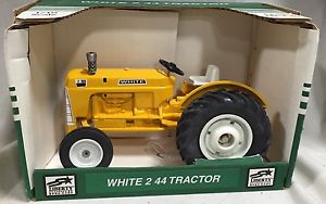 -White-2-44-Industrial-Tractor-1998-Crossroads-Toy-Show-Tractor ...