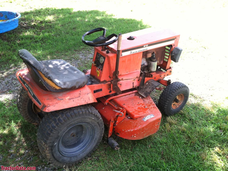 Allis-Chalmers 610 with mower deck. Photo courtesy of Drew Waller