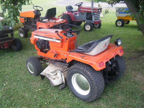 ... and Allis Chalmers Garden Tractors) - AC 716 and Simplicity 7016