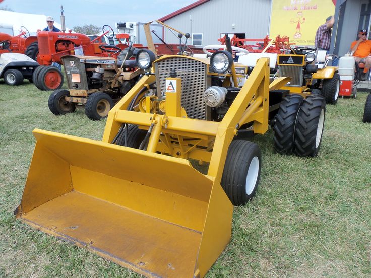 Allis Chalmers B-12 | Old Lawn Tractors | Pinterest