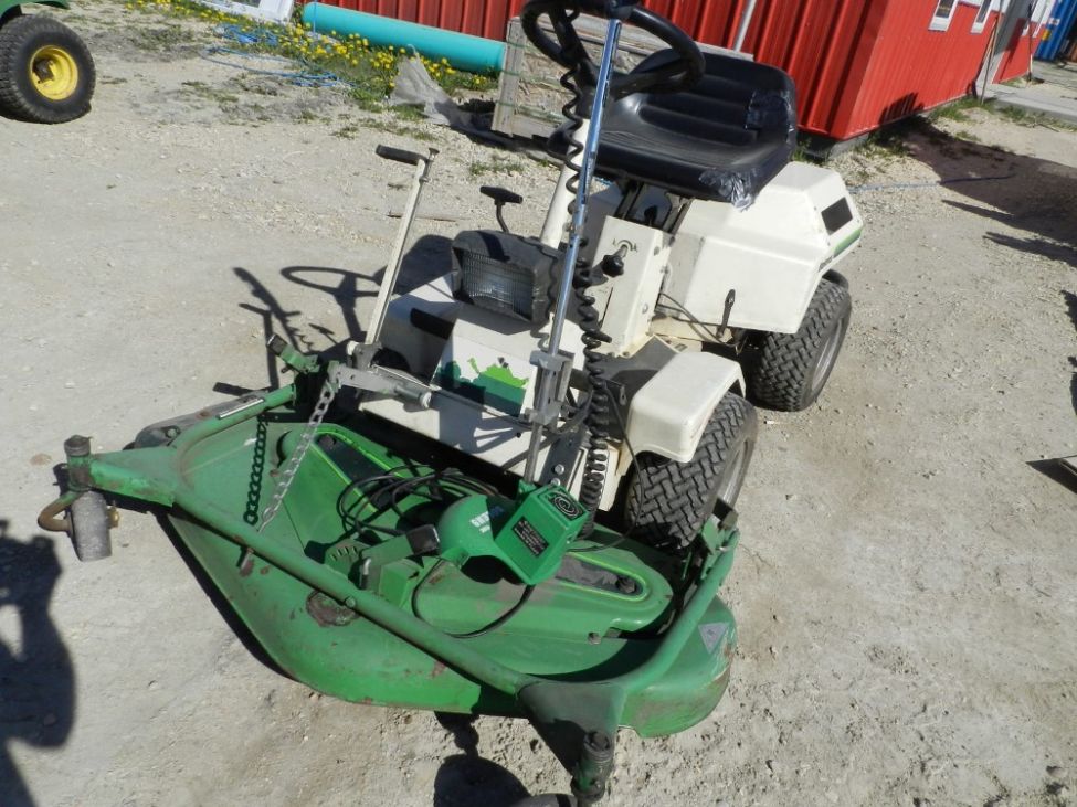 Bolens 942 Articulated Front-Mount Mower | Penner Auctions | Used ...