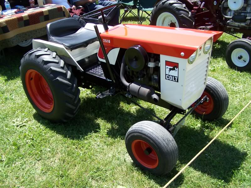 Does anyone have a pic of a Colt 2712? - MyTractorForum.com - The ...