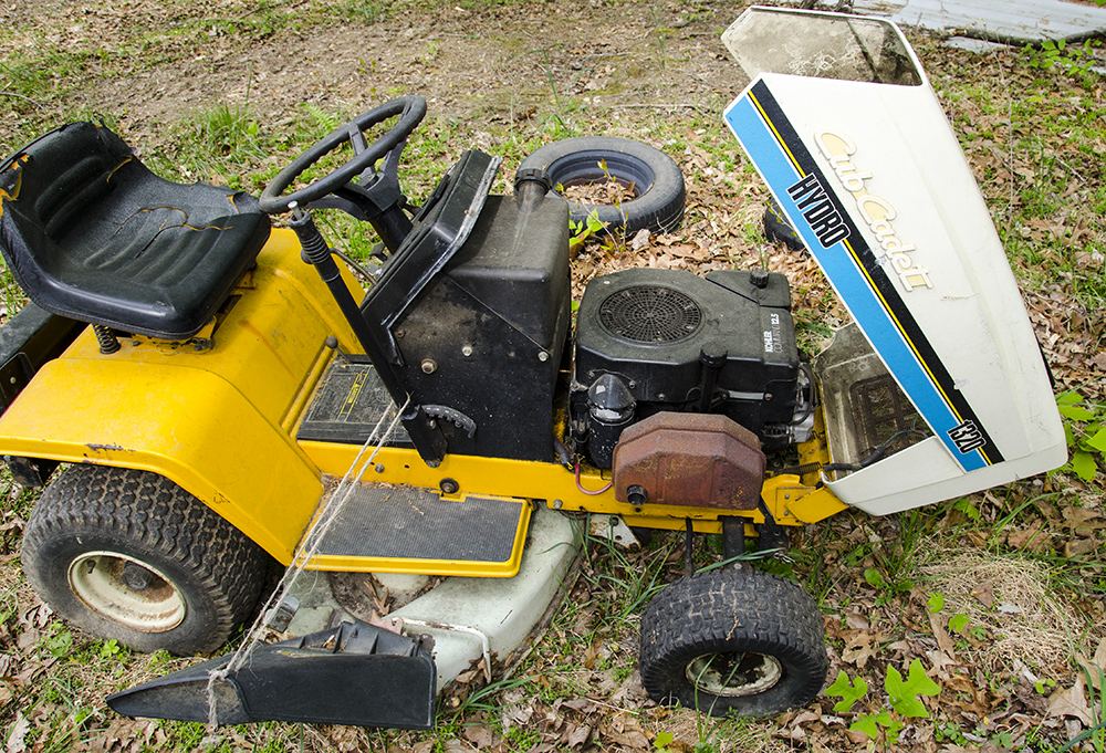 ... and Best Place for Tractor Information - Cub Cadet 1220, Cheap