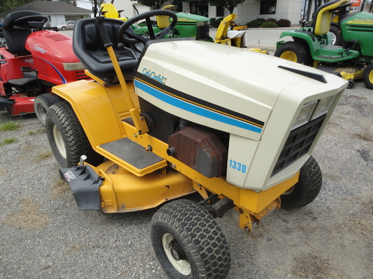 1993 Cub Cadet 1330 Lawn & Garden and Commercial Mowing - John Deere ...