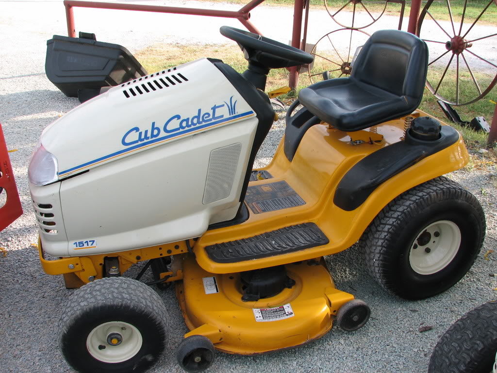 2004 Cub Cadet 1517 Riding Mower Photo by bigreds-pictures ...