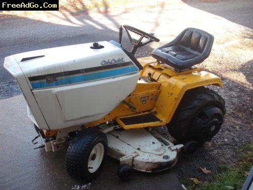 Pittsburgh] Cub Cadet 1604 Garden Tractor with snow plow - Farm ...
