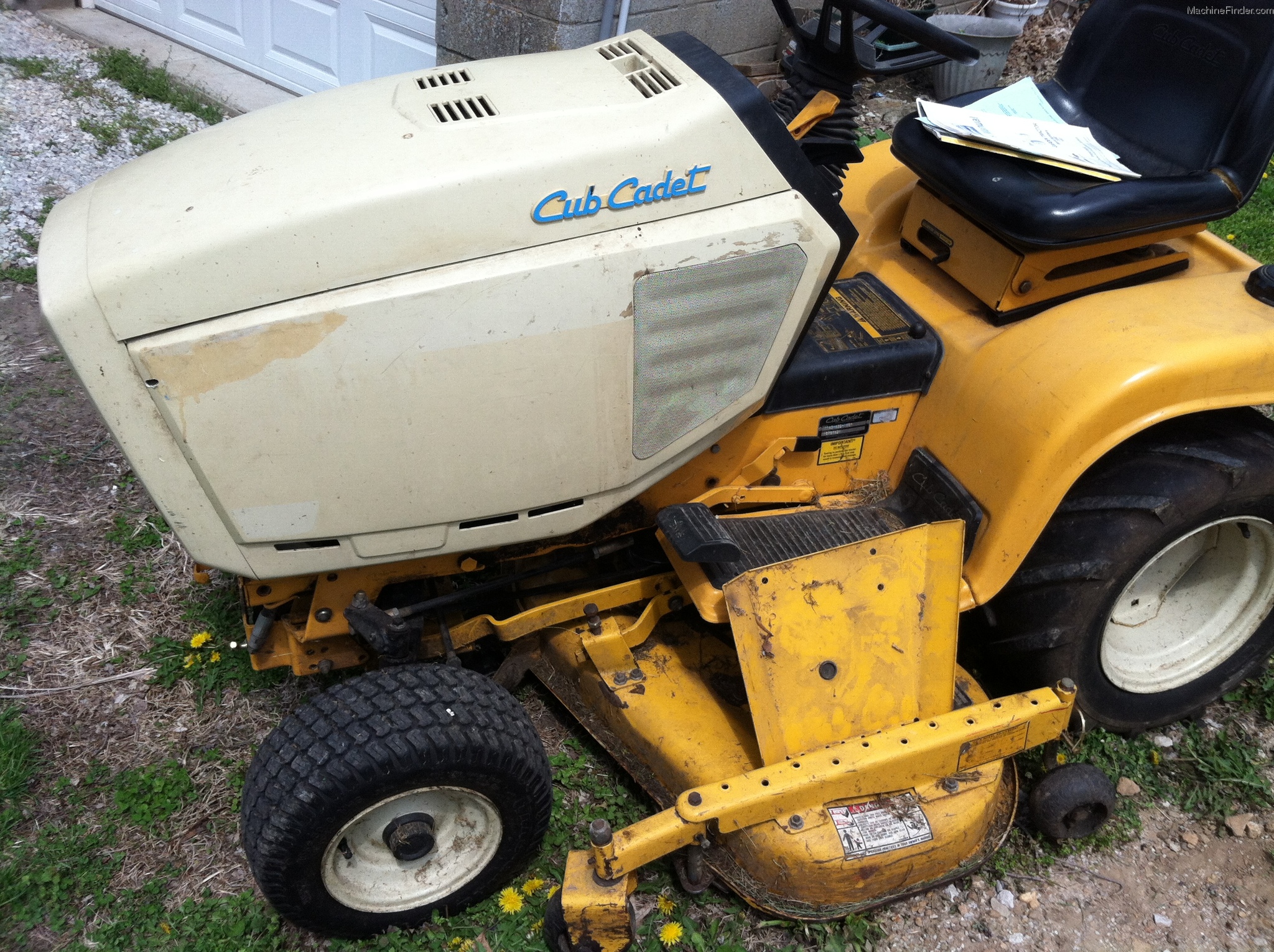 1995 Cub Cadet 1641 Lawn & Garden and Commercial Mowing - John Deere ...