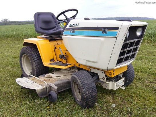 1988 Cub Cadet 1811 lawn tractor Hydraulic Deck & Implement Lift, Tire ...